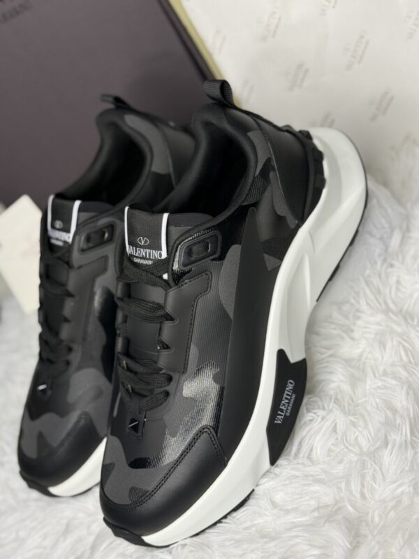 IMG_9234 VALENTINO